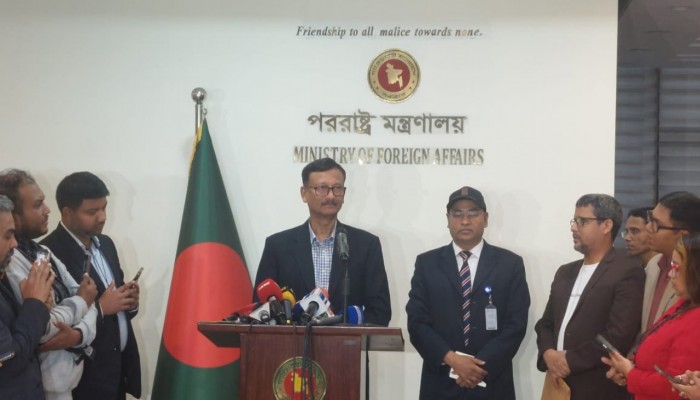 নির্বাচন নিয়ে প্রতিবেশীদের উপদেশ চাই না, ভারতকে পররাষ্ট্র উপদেষ্টা