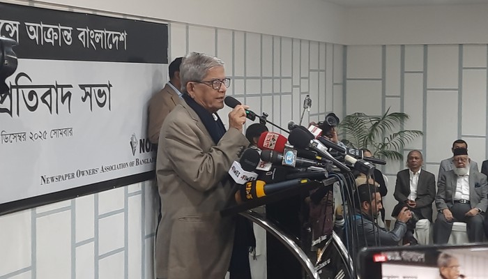 শুধু সচেতন হলে চলবে না, অপশক্তির বিরুদ্ধে রুখে দাঁড়াতে হবে