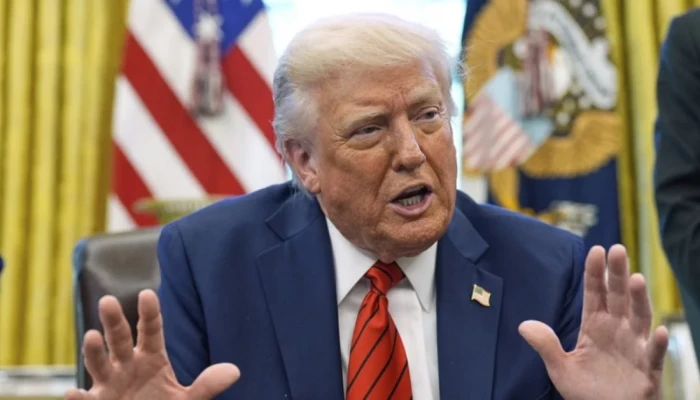 ডেমোক্র্যাটদের ‘উগ্র বামপন্থী’ আখ্যা দিয়ে বড়দিনের আগে ট্রাম্পের বার্তা