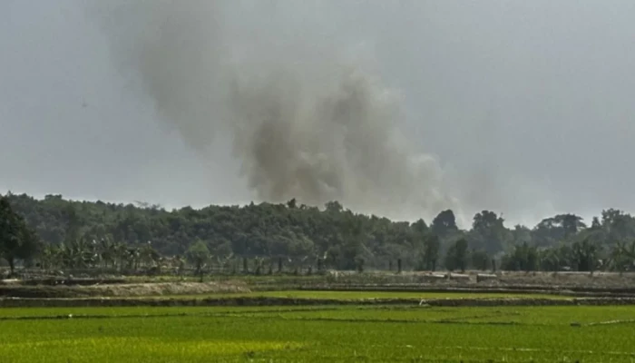 মিয়ানমারে বিকট বিস্ফোরণের শব্দ, উখিয়া-টেকনাফ জুড়ে আতঙ্ক