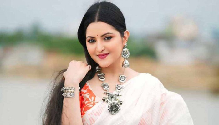 আবারও শুটিংয়ে ফিরছেন পরীমনি