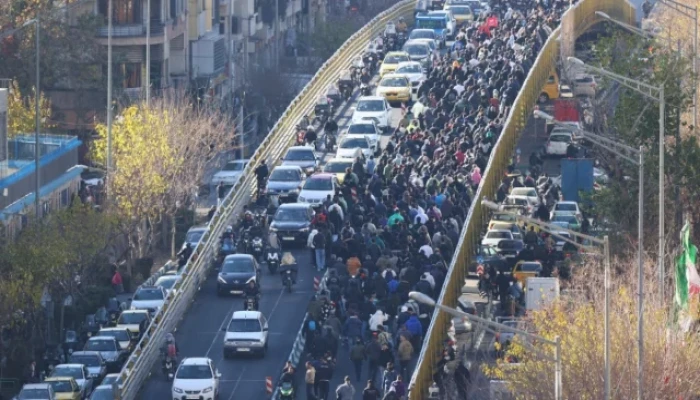 অর্থনৈতিক বিপর্যয়ে জনরোষে উত্তাল ইরান, সংঘর্ষে নিহত ৬