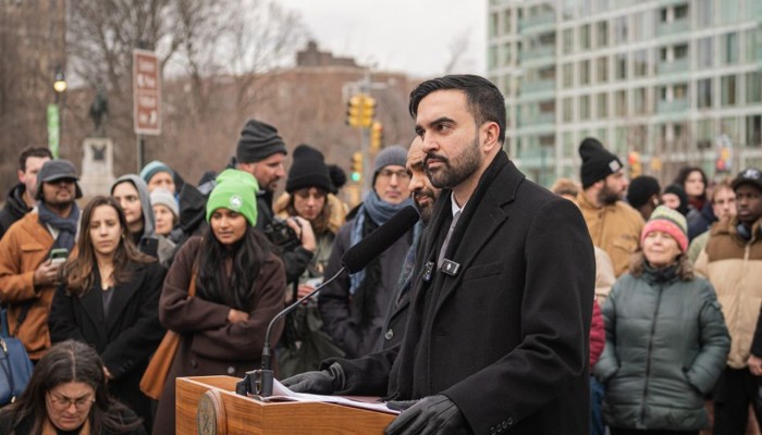 হামলা চালিয়ে মাদুরোকে আটক আন্তর্জাতিক আইনের লঙ্ঘন: মামদানি