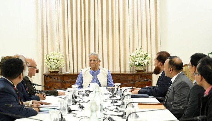 শহীদদের আত্মত্যাগ জাতির ইতিহাসে চিরদিন লিপিবদ্ধ থাকবে : প্রধান উপদেষ্টা