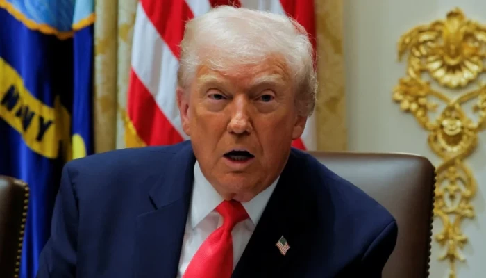 এখনো ইরানে সামরিক হামলার ছক কষছে ট্রাম্প প্রশাসন