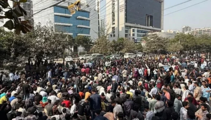 ইসির সামনে অবস্থান কর্মসূচি শুরু করেছে ছাত্রদল