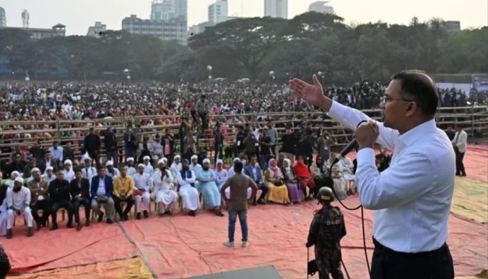 কড়াইল বস্তিবাসীকে পাকা দালান ও ফ্ল্যাটের প্রতিশ্রুতি তারেক রহমানের