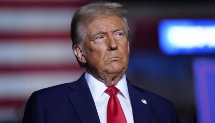 ট্রাম্পের অভিবাসন নীতির প্রতিবাদে উত্তাল যুক্তরাষ্ট্র