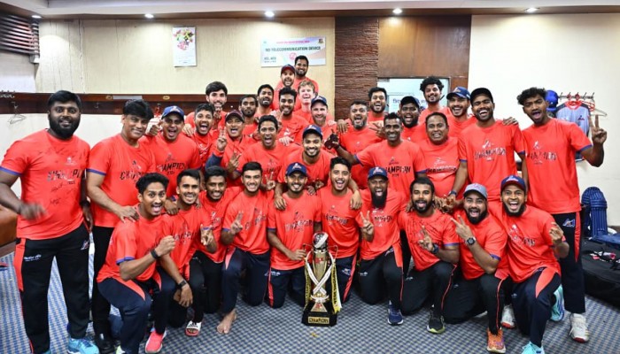 ছাদখোলা বাসে রাজশাহীতে ট্রফি নিয়ে ঘুরবেন শান্তরা