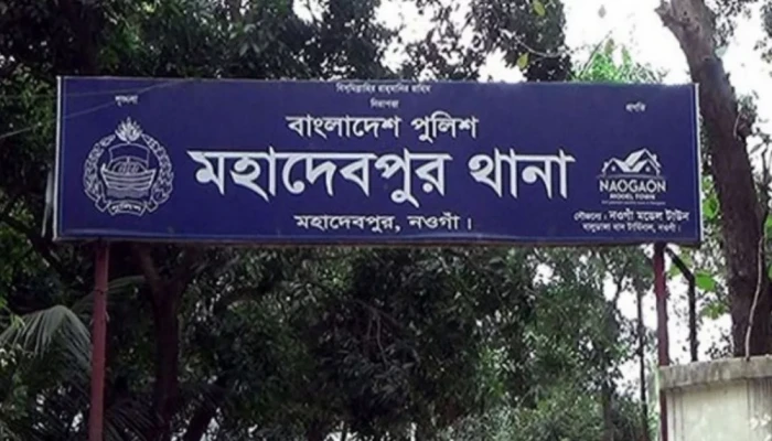 নওগাঁয় ডাম্প ট্রাকের চাপায় ৫ জন নিহত