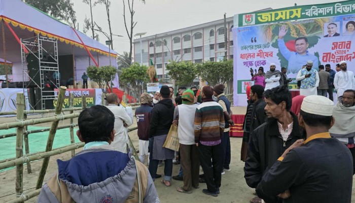 ২০ বছর পর বরিশাল যাচ্ছেন তারেক রহমান, সমাবেশস্থলে জড়ো হচ্ছেন নেতাকর্মীরা