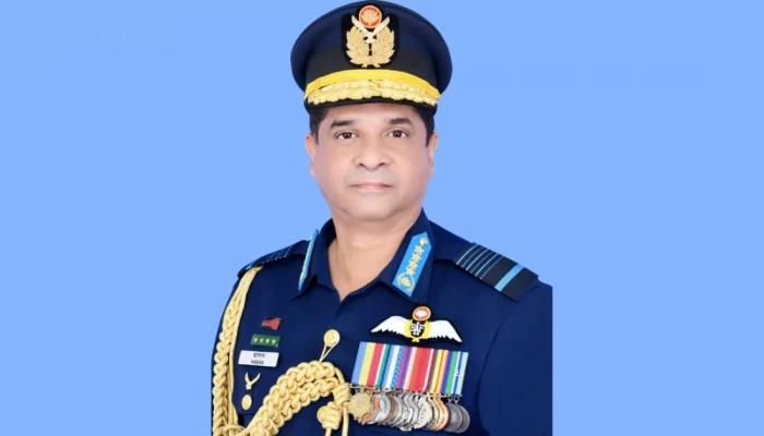 ইউনিফর্মে থাকা অবস্থায় আমরা কোনো পক্ষপাতিত্ব করতে পারবো না: বিমানবাহিনী প্রধান