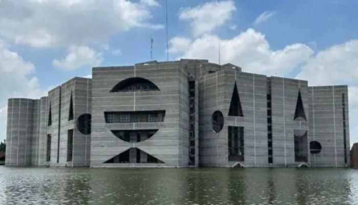 নতুন সরকারের শপথ: সংবিধান যা বলছে