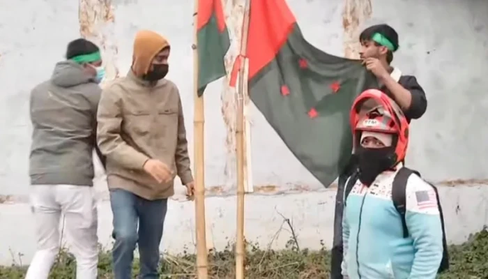 রাজশাহীতে আওয়ামী লীগ অফিসে গিয়ে ছাত্রলীগের স্লোগান, দলীয় পতাকা উত্তোলন