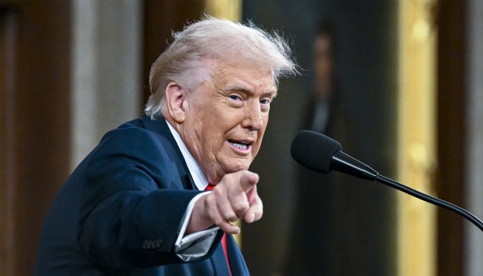 ইরানে সামরিক অভিযান শুরুর ঘোষণা ট্রাম্পের