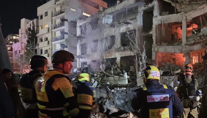 ইসরায়েলে ইরানি হামলায় নিহত ১, আহত শতাধিক