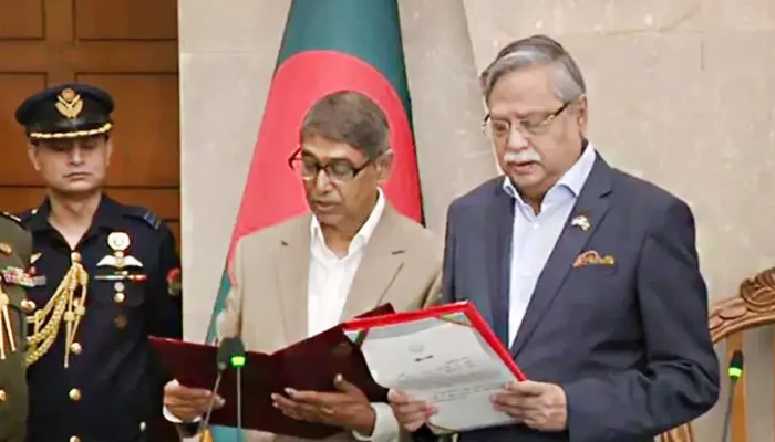 মন্ত্রী হলেন আযম খান