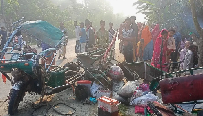 সাতসকালে প্রাণ গেল ৩ শ্রমিকের