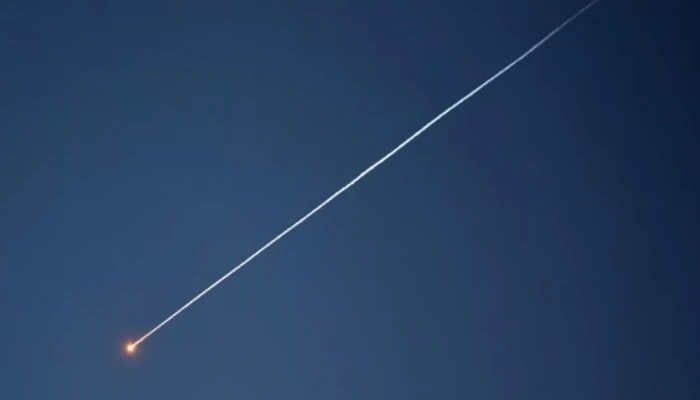 ইরানের পক্ষে ইসরায়েলে দ্বিতীয় দফা ক্ষেপণাস্ত্র হামলা চালিয়েছে হুথিরা