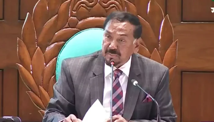 সংসদের অধিবেশন চলছে