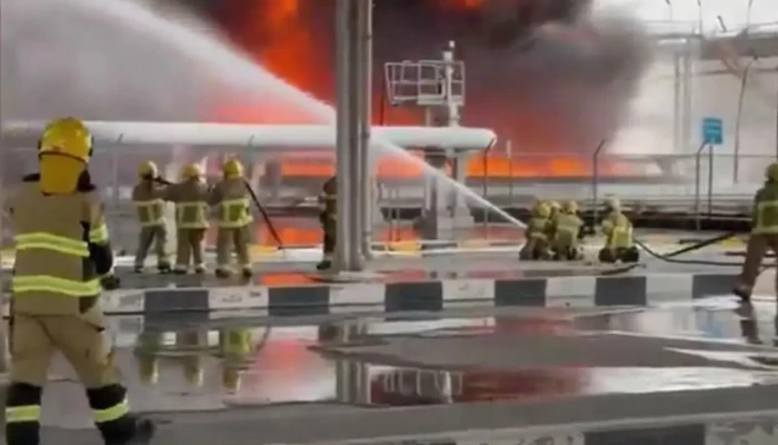 কুয়েতের বিমানবন্দরে ফের হামলা, ভয়াবহ অগ্নিকাণ্ড