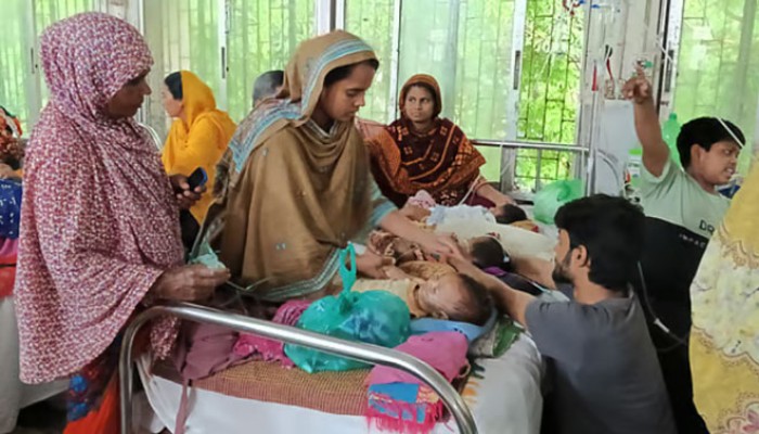 রাজশাহী মেডিকেলে আইসিইউর অপেক্ষায় ৫৬ শিশু, হামে আরেকজনের মৃত্যু
