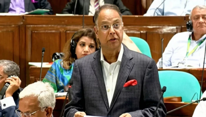 প্রতিদিন গড়ে ১৫ হাজার মেগাওয়াট বিদ্যুৎ উৎপাদন হচ্ছে: মন্ত্রী