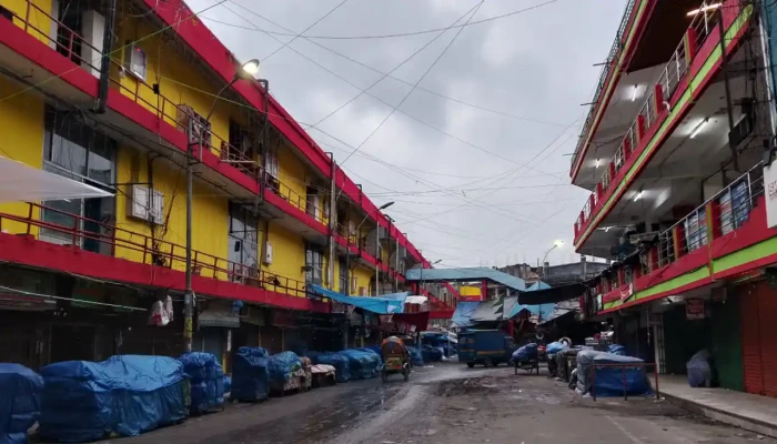 সন্ধ্যা ৬টার মধ্যেই দোকান বন্ধ রাখার সিদ্ধান্ত বহাল