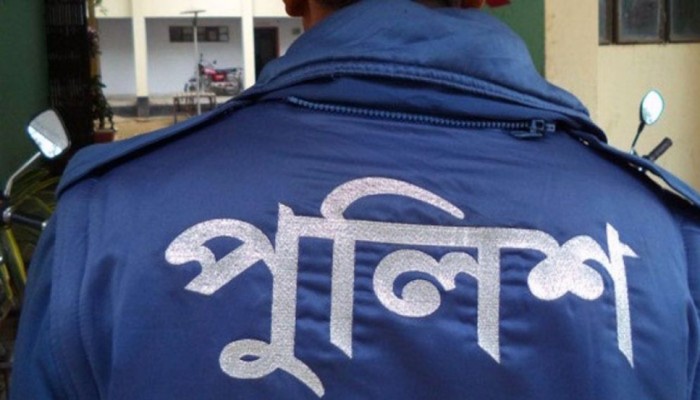 ওসিসহ একই থানার ৭ কর্মকর্তাকে একযোগে বদলি