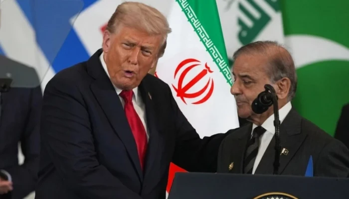 পাকিস্তানের অনুরোধে ইরানের ওপর হামলা দুই সপ্তাহ স্থগিত করলেন ট্রাম্প