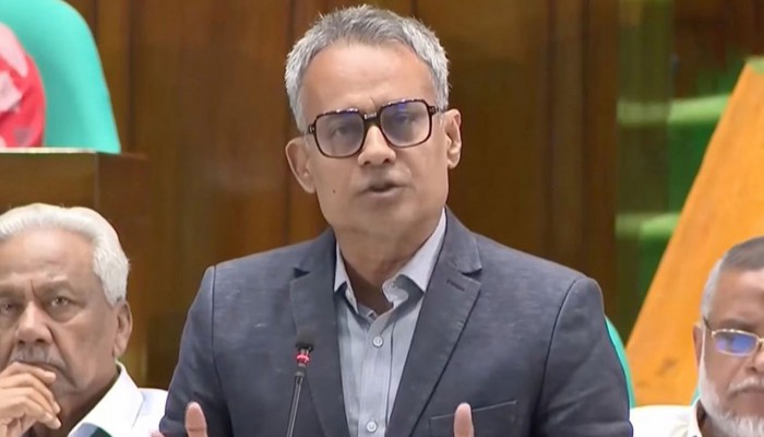 রেলে যুক্ত হচ্ছে ২০০ ব্রডগেজ কোচ, বাড়বে ট্রেনের সংখ্যা : মন্ত্রী