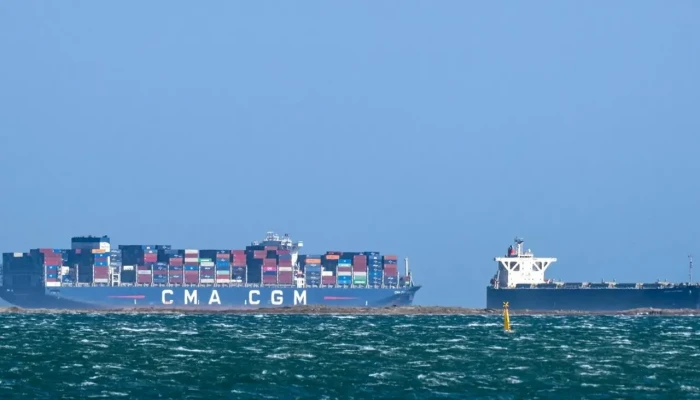 হরমুজে জাহাজ চলাচল এখনো স্বাভাবিক হয়নি