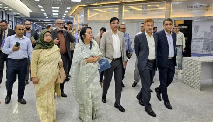 হজযাত্রা নির্বিঘ্ন করতে সর্বোচ্চ প্রস্তুতি নেওয়া হয়েছে: বিমানমন্ত্রী