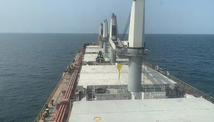 হরমুজ প্রণালী পাড়ি দিচ্ছে জাহাজ ‘বাংলার জয়যাত্রা’