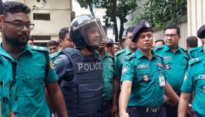 হত্যাচেষ্টা মামলায় ব্যারিস্টার সুমনের জামিন বহাল