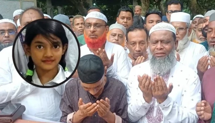 রামিসার কবর জিয়ারতে এসে অঝোরে কাঁদলেন এমপি আব্দুল্লাহ