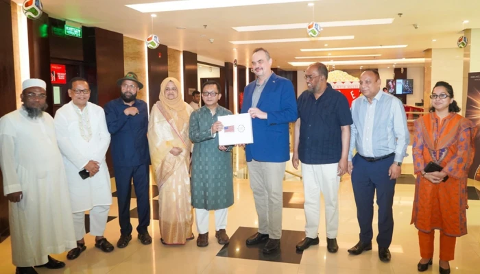বাণিজ্যমন্ত্রীর সঙ্গে মার্কিন রাষ্ট্রদূতের সৌজন্য সাক্ষাৎ