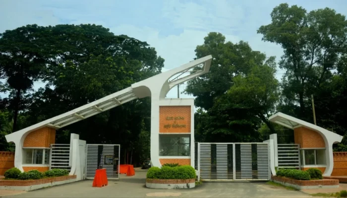 চুয়েটে আবাসিক হলে গাঁজা সেবনের অভিযোগে ৮ শিক্ষার্থী বহিষ্কার