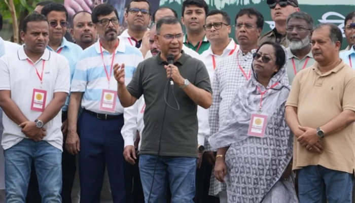 আসুন মিলেমিশে দেশের জন্য কাজ করি : প্রধানমন্ত্রী