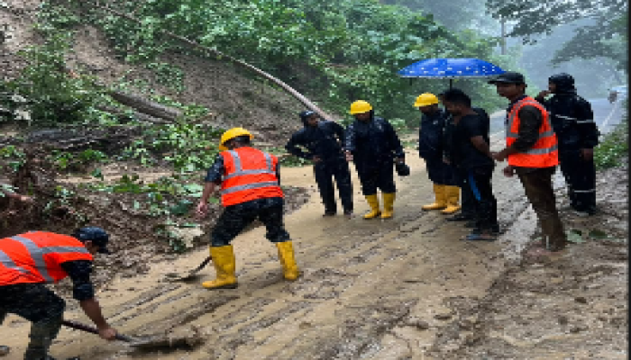 বন্যা ও পাহাড় ধসে ৭ জেলায় নিহত ৫৪, পানিবন্দি সোয়া ১ লাখ পরিবার*