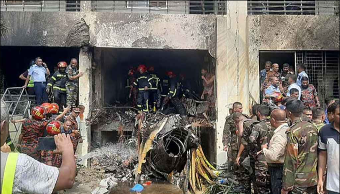 মাইলস্টোন ট্র্যাজেডির এক বছর: ট্রমা কাটেনি, নিঃস্ব অনেক পরিবার মাইলস্টোন ট্র্যাজেডির এক বছর: ট্রমা কাটেনি, নিঃস্ব অনেক পরিবার