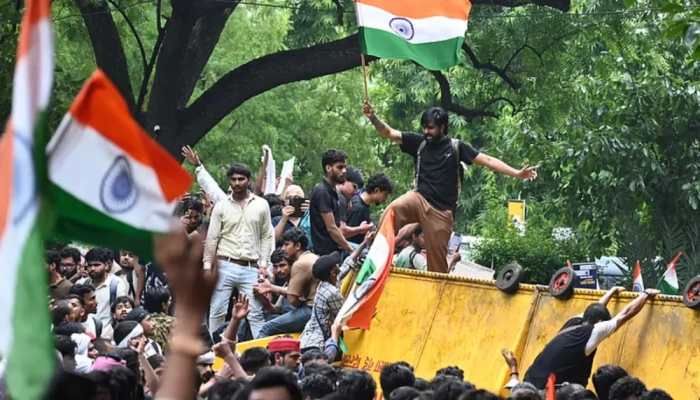 শিক্ষার্থীদের আন্দোলনের ভিডিও মুছে ফেলার নির্দেশ দিল আইআইটি মাদ্রাজ