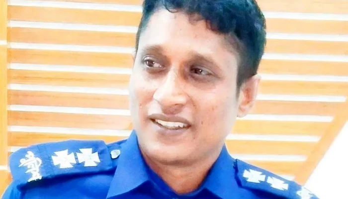 মোবাইল চুরির অভিযোগে এসআই প্রত্যাহার