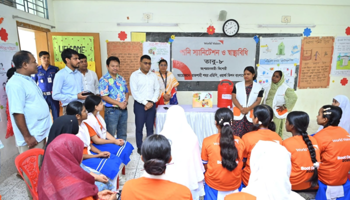 রাজশাহীতে মা-কিশোরীদের ব্যতিক্রমী বুট ক্যাম্প