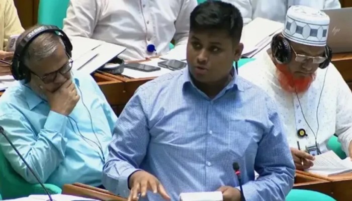 ব্রাহ্মণবাড়িয়া ইস্যুতে সরকারকে চাপে ফেলতে গিয়ে নিজেই ‘বিপাকে’ হাসনাত আবদুল্লাহ