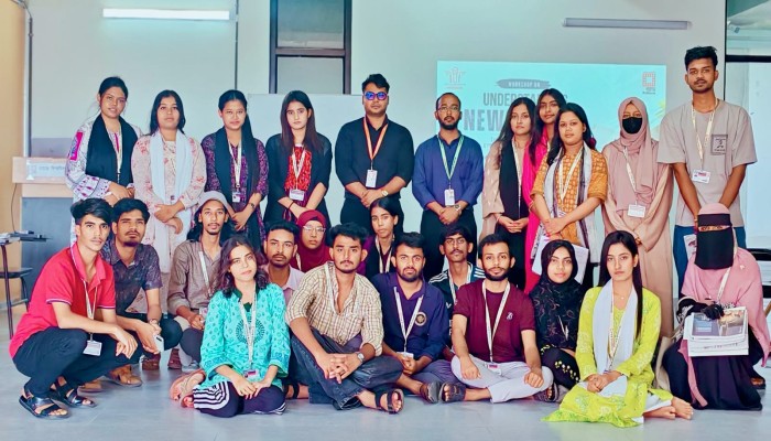 বরেন্দ্র বিশ্ববিদ্যালয়ের সাংবাদিকতা বিভাগে সংবাদপত্র পাঠ ও বিশ্লেষণ কৌশল নিয়ে কর্মশালা অনুষ্ঠিত