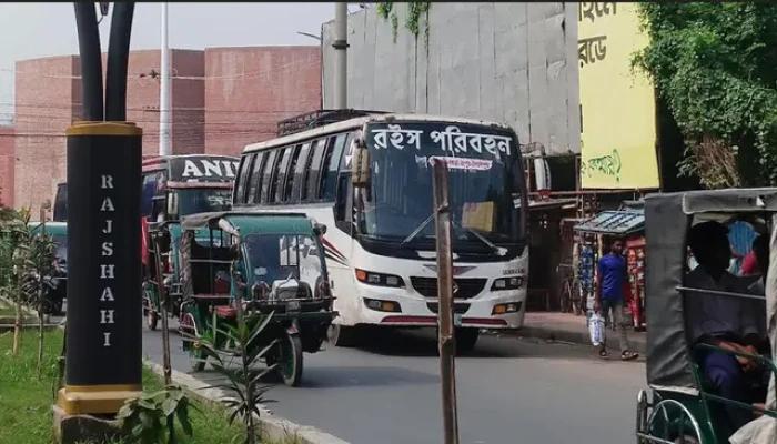 রাজশাহী থেকে সারাদেশে বাস চলাচল স্বাভাবিক