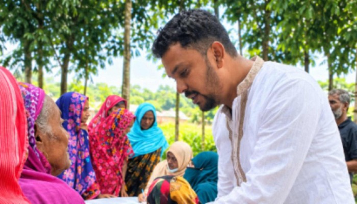 রাজশাহীর চর মাঝারদিয়াড়ে ফ্রি মেডিকেল ক্যাম্প