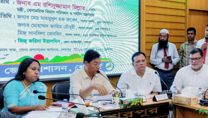 চীন থেকে দ্রুতগতির বুলেট ট্রেন আনার কথা চলছে: বিমানমন্ত্রী