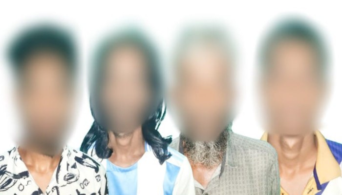 রাজশাহীতে গাঁজা সেবনকালে ৪ মাদকসেবী গ্রেফতার